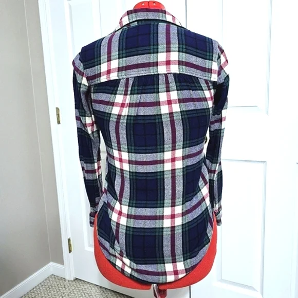 AEO Boyfriend Fit Button Down Flannel - Size SP - Picture 5 of 10